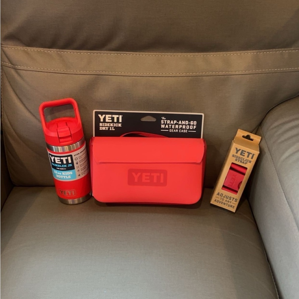 Yeti Red Adventure Set